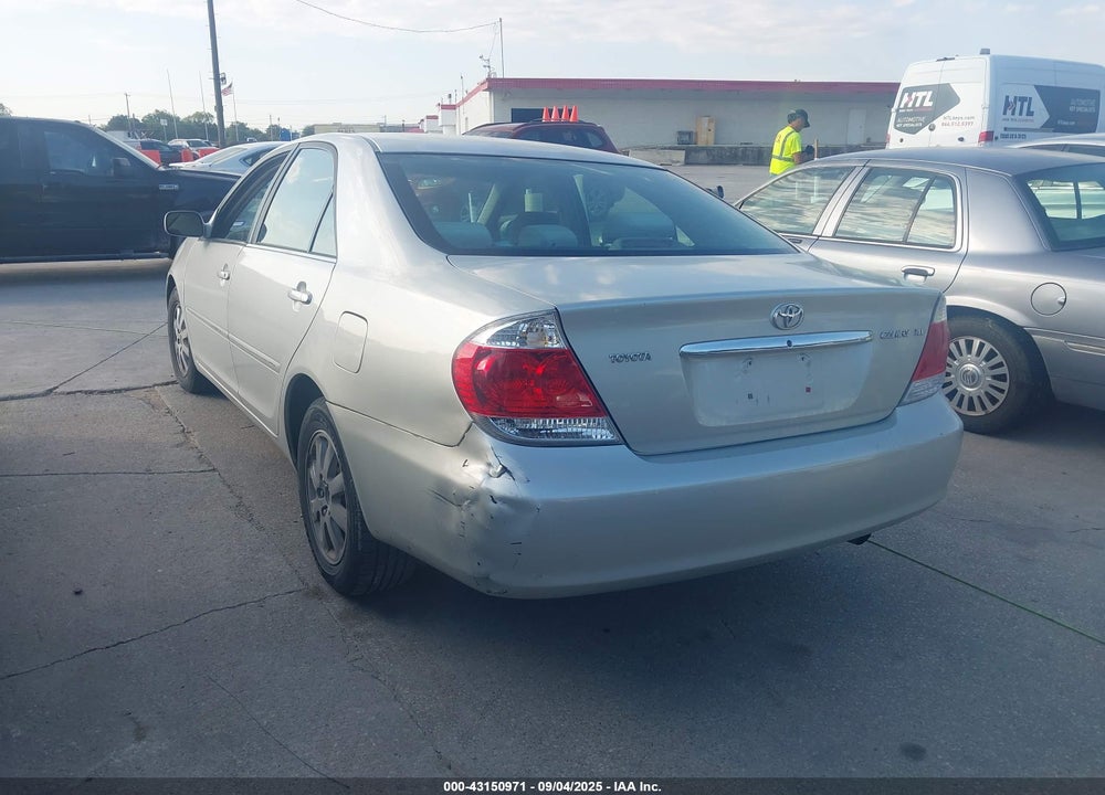 2005 TOYOTA CAMRY XLE VIN: 4T1BE32K25U505317
