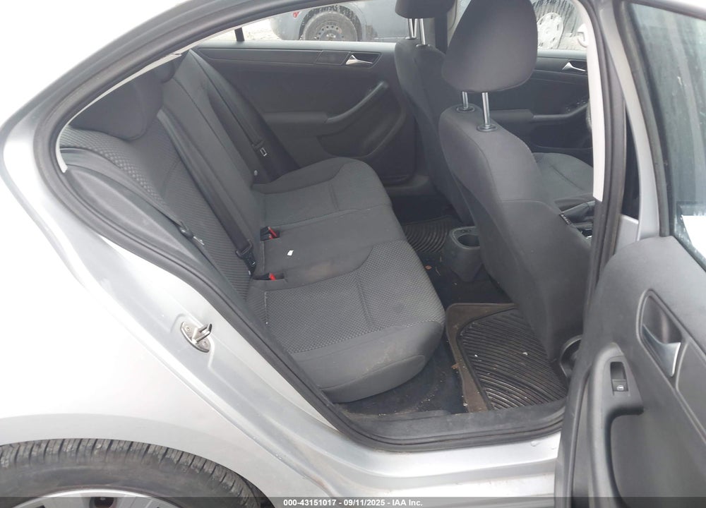 2011 VOLKSWAGEN JETTA VIN: 3VW2K7AJ9BM061704
