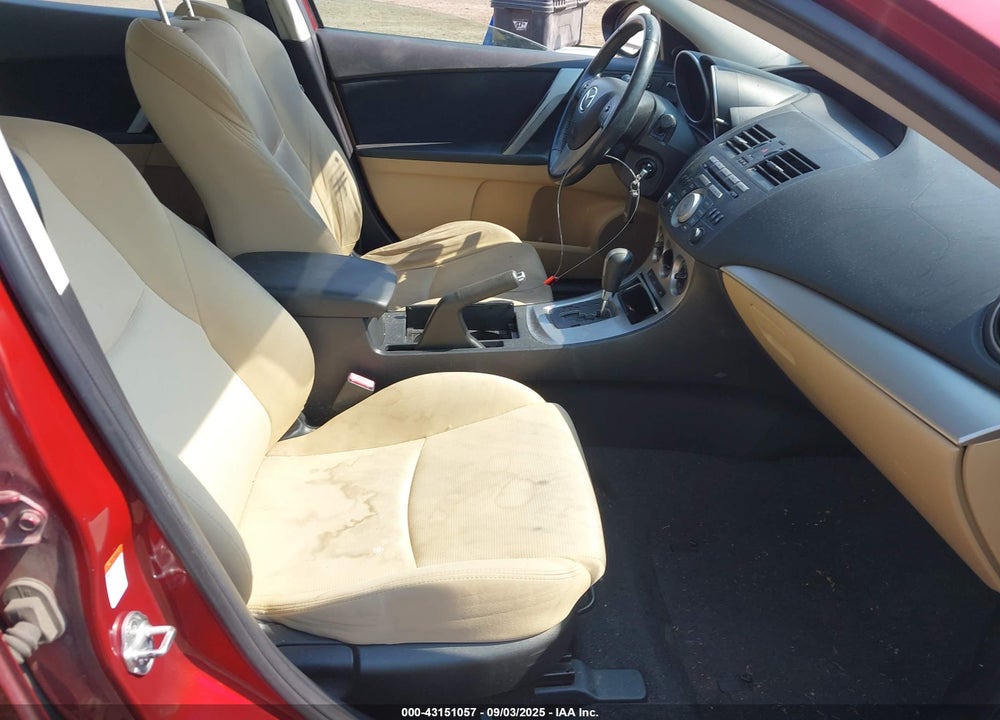 2011 MAZDA 3 VIN: JM1BL1K55B1470357