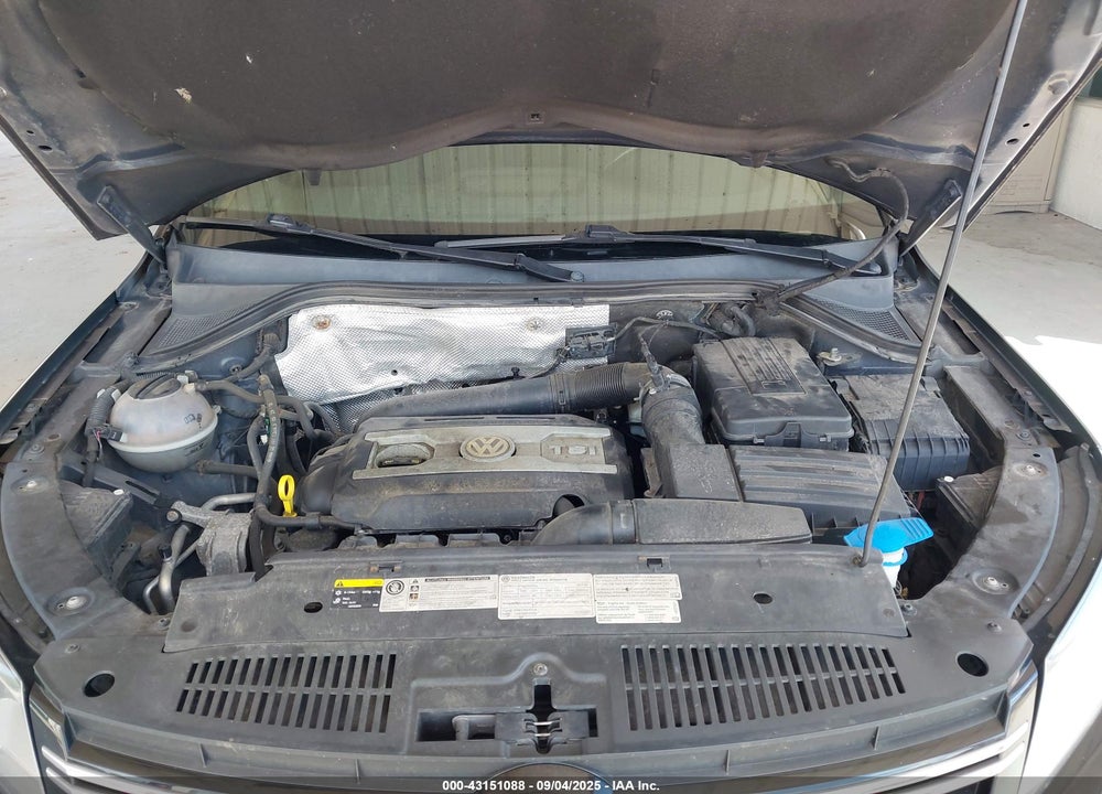 2014 VOLKSWAGEN TIGUAN VIN: WVGBV3AX6EW031860