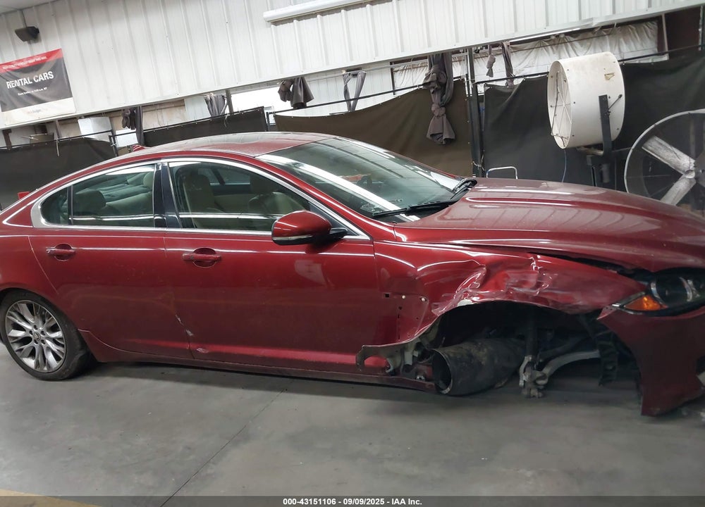 2013 JAGUAR XF VIN: SAJWA0E78D8U06145