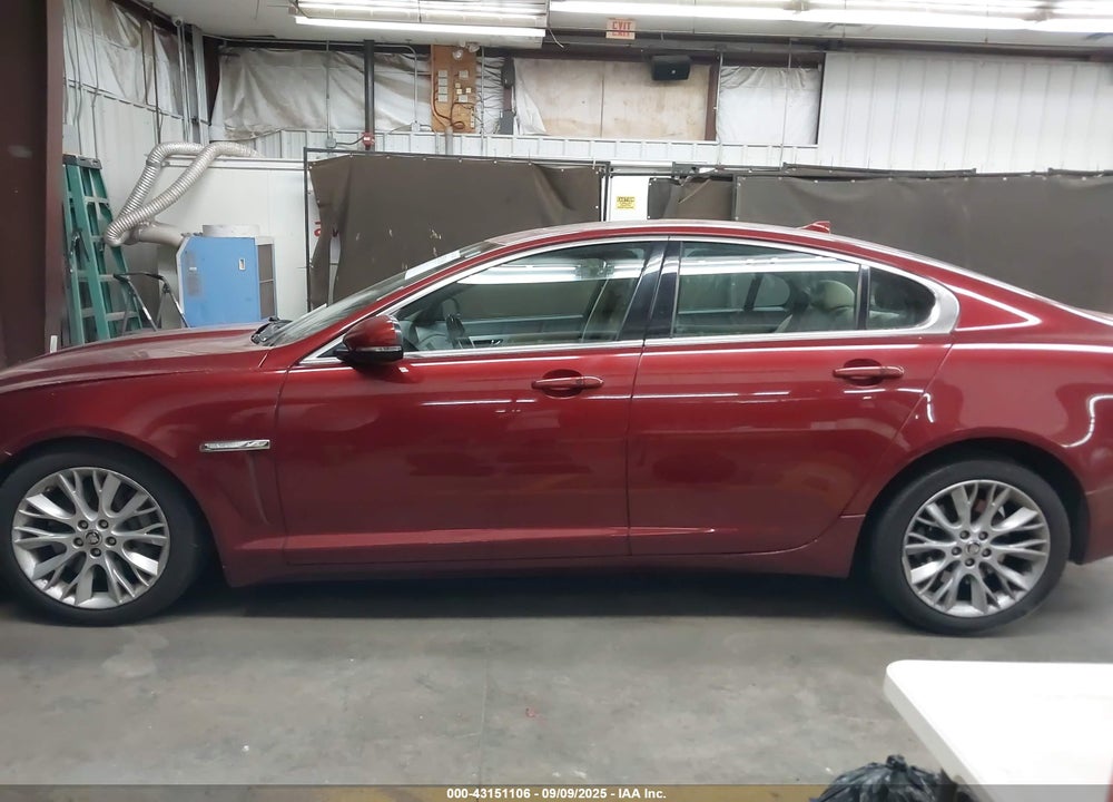 2013 JAGUAR XF VIN: SAJWA0E78D8U06145