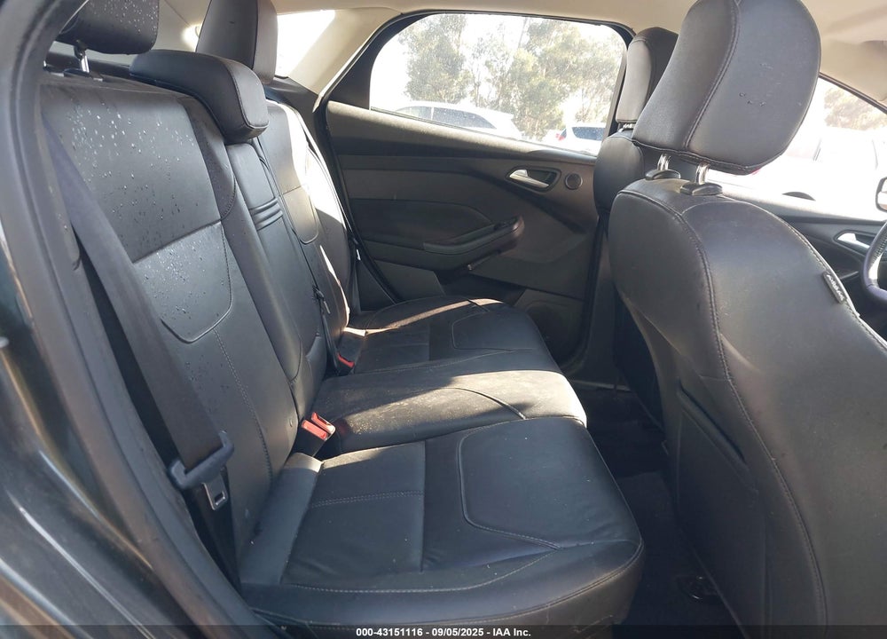 2016 FORD FOCUS SE VIN: 1FADP3K24GL383842