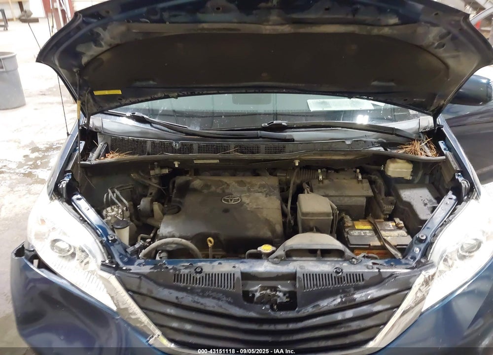 2011 TOYOTA SIENNA LE V6 VIN: 5TDKK3DC5BS019684