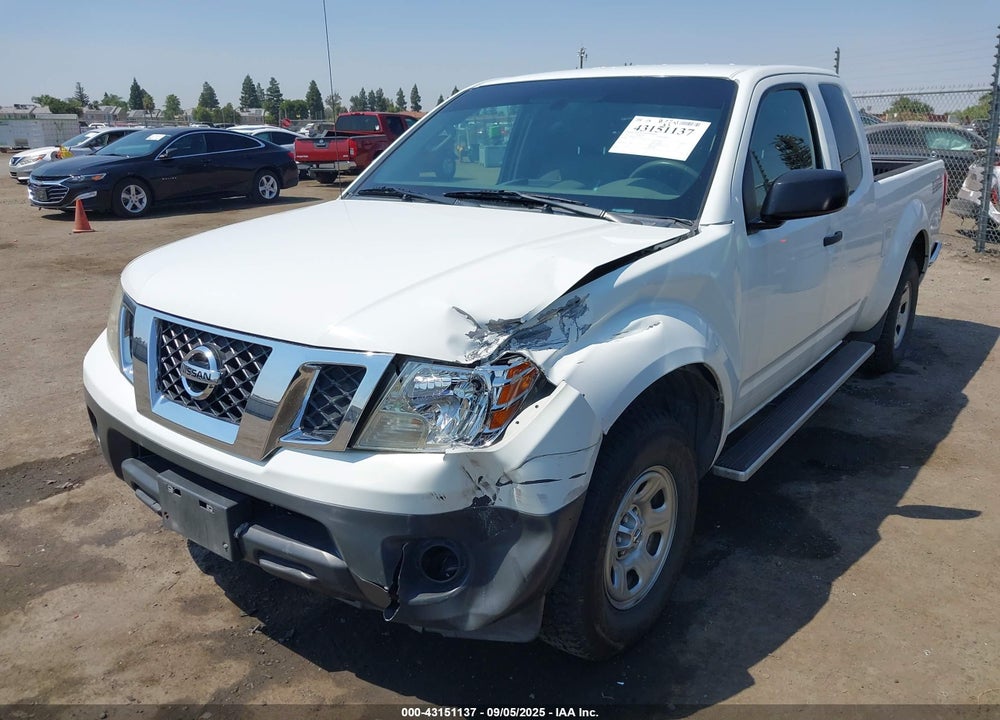 2015 NISSAN FRONTIER VIN: 1N6BD0CT1FN734352