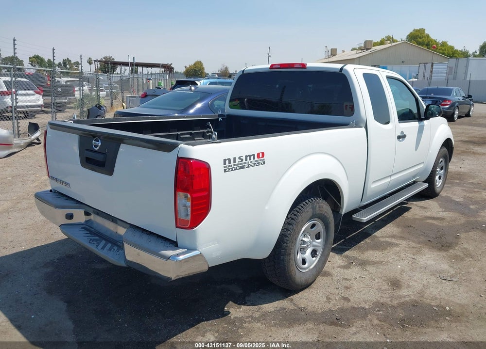 2015 NISSAN FRONTIER VIN: 1N6BD0CT1FN734352