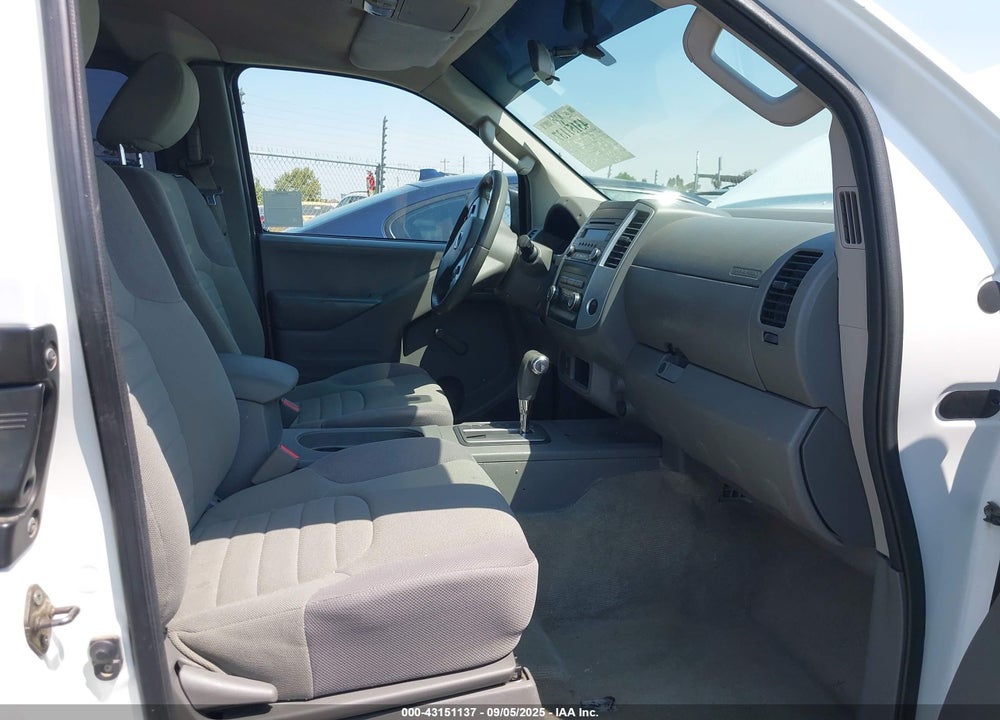 2015 NISSAN FRONTIER VIN: 1N6BD0CT1FN734352