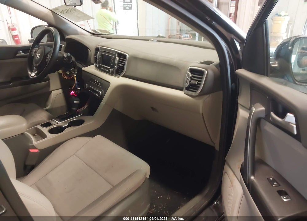 2018 KIA SPORTAGE VIN: KNDPMCAC6J7400490
