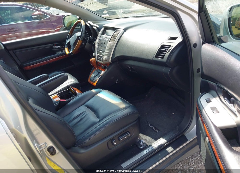 2005 LEXUS RX 330 VIN: 2T2HA31U05C045788