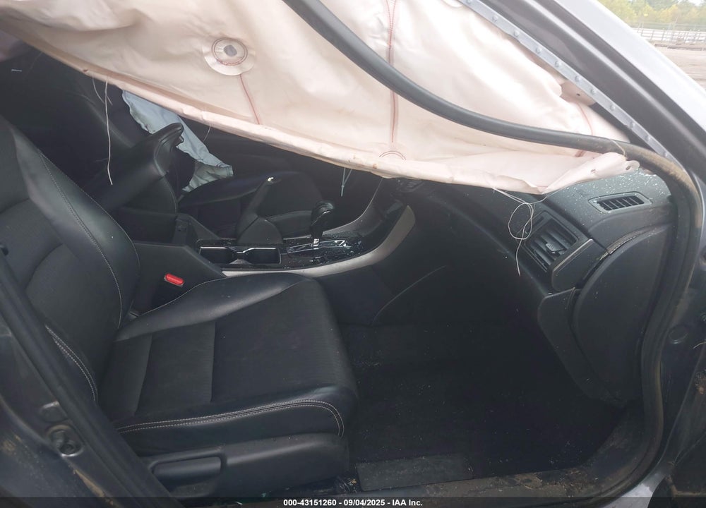 2016 HONDA ACCORD VIN: 1HGCR2F5XGA164850
