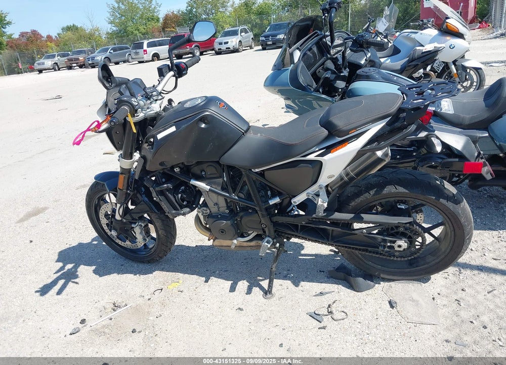 2016 KTM 690 DUKE VIN: VBKLDV40XGM782351