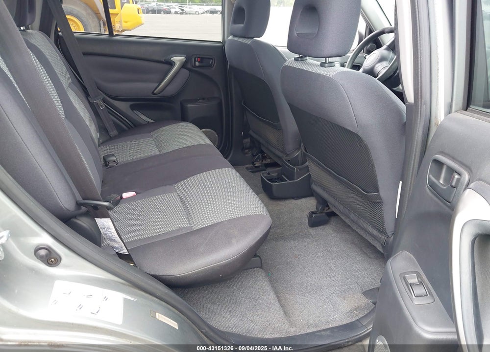 2004 TOYOTA RAV4 VIN: JTEGD20V940034529