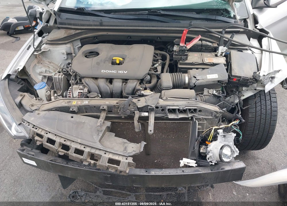 2018 HYUNDAI ELANTRA VIN: 5NPD84LF0JH367857