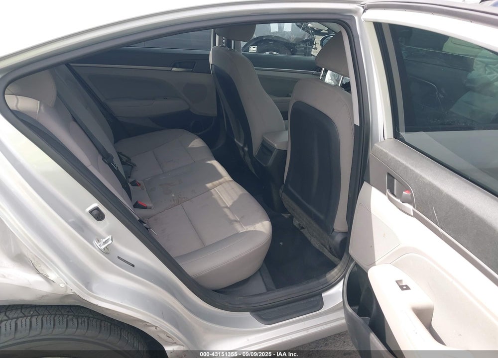 2018 HYUNDAI ELANTRA VIN: 5NPD84LF0JH367857