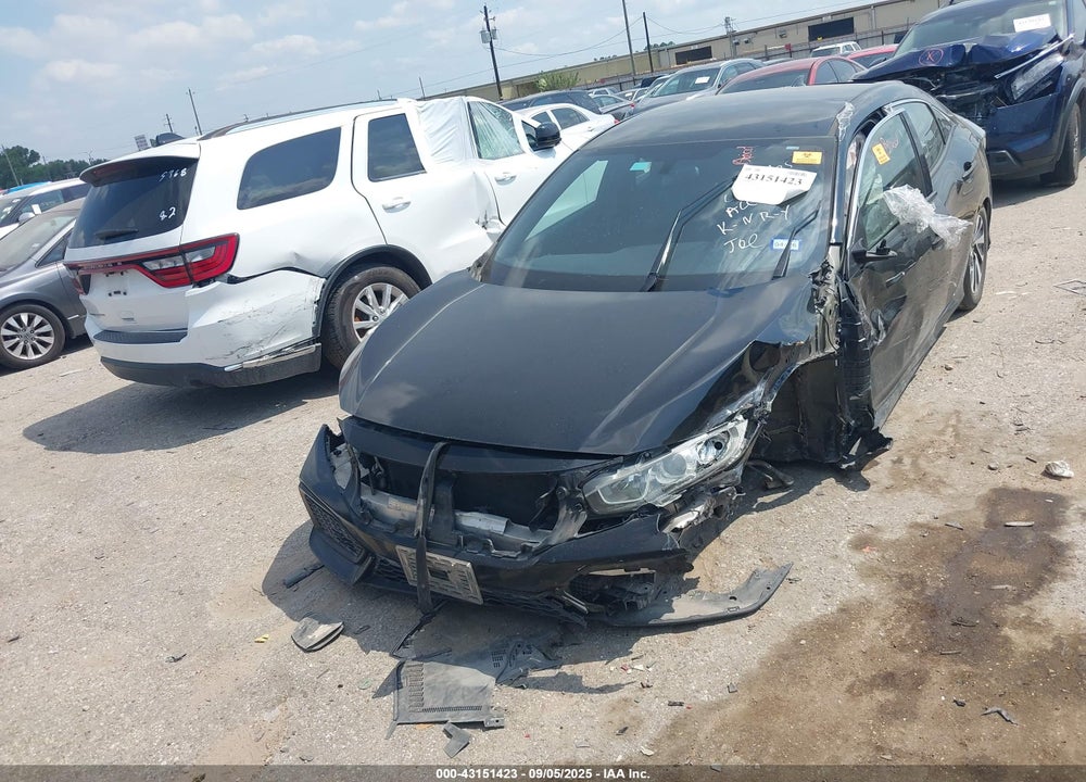 2018 HONDA CIVIC VIN: SHHFK7H27JU226718