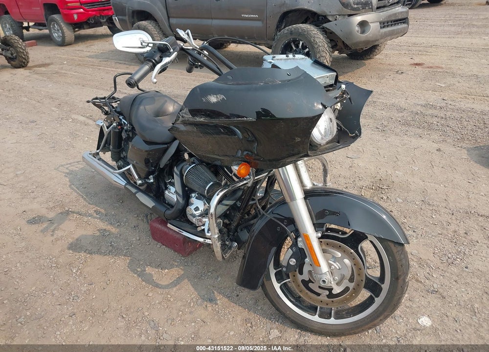 2013 HARLEY-DAVIDSON FLTRX ROAD GLIDE CUSTOM VIN: 1HD1KHM16DB695769
