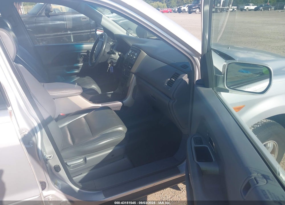 2006 HONDA PILOT EX-L VIN: 5FNYF18666B018674