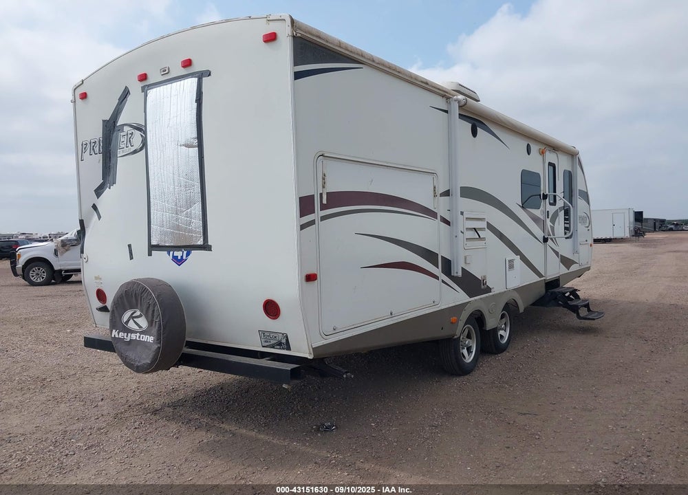 2011 KEYSTONE BULLET PREMIER ULTRA VIN: 4YDT27R2XBD421687