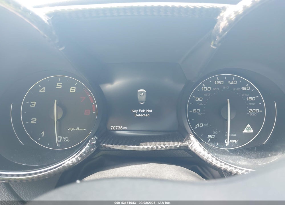 2017 ALFA ROMEO GIULIA VIN: ZARFAEAV3H7552809