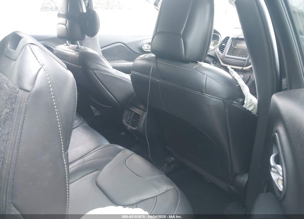 2017 JEEP CHEROKEE VIN: 1C4PJMDB5HW529807