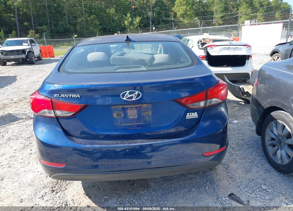 2016 HYUNDAI ELANTRA VIN: 5NPDH4AE7GH696039