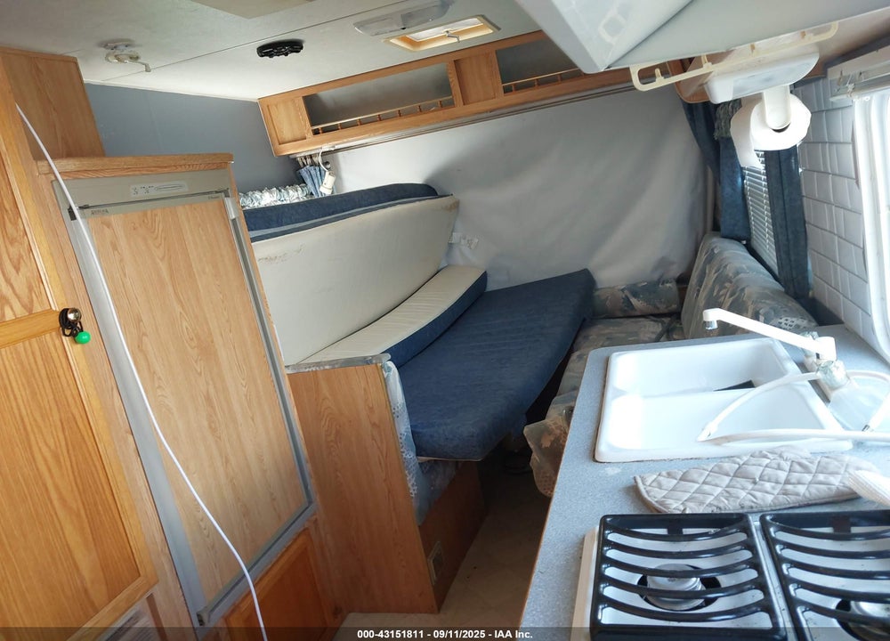 2001 R-VISION OTHER VIN: 4WY200H2411017352