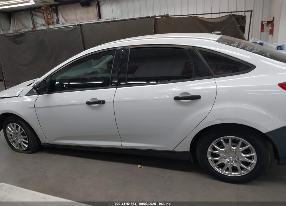 2018 FORD FOCUS VIN: 1FADP3E26JL287939
