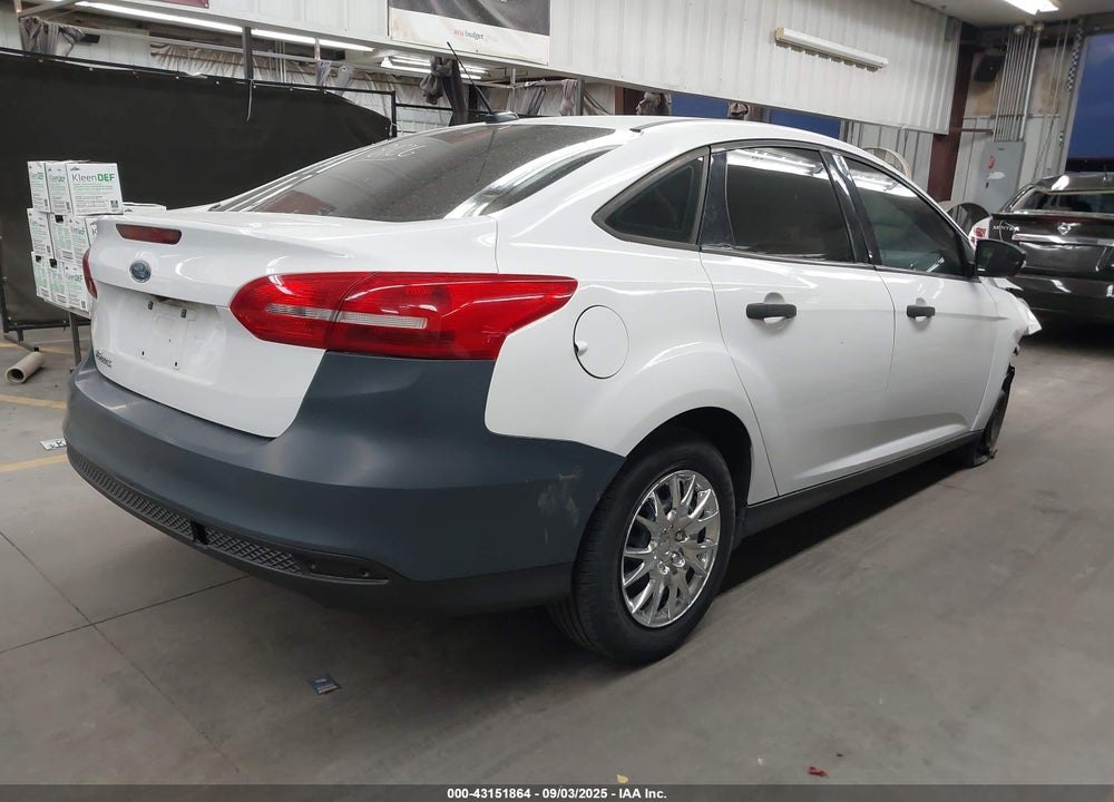 2018 FORD FOCUS VIN: 1FADP3E26JL287939