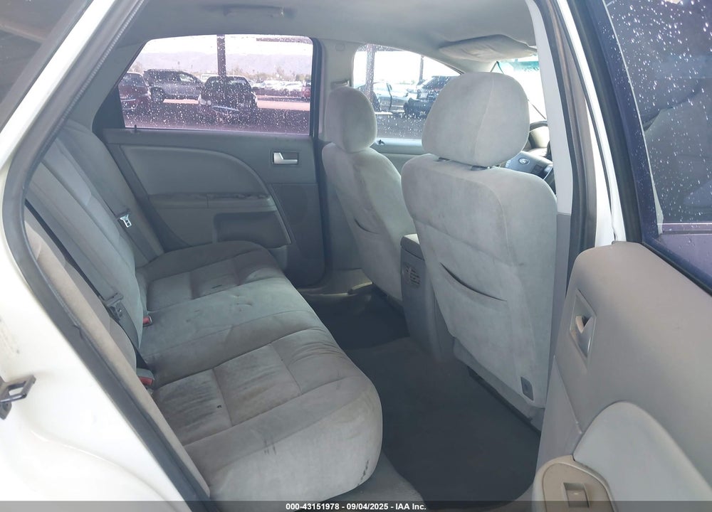 2007 FORD FIVE HUNDRED SEL VIN: 1FAFP24187G121077