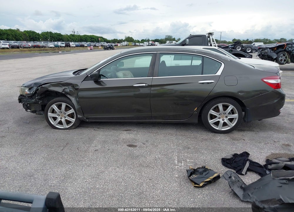 2013 HONDA ACCORD VIN: 1HGCR2F34DA062700