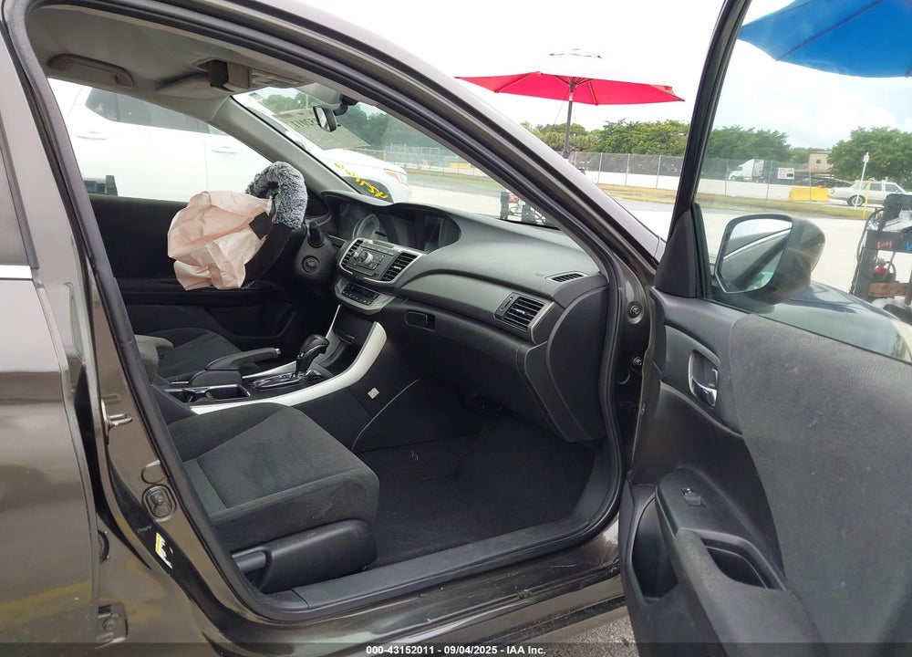 2013 HONDA ACCORD VIN: 1HGCR2F34DA062700