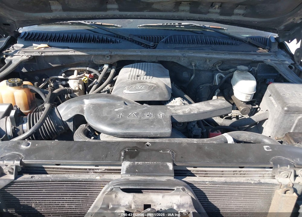 2004 CHEVROLET TAHOE LS VIN: 1GNEC13V04J315124