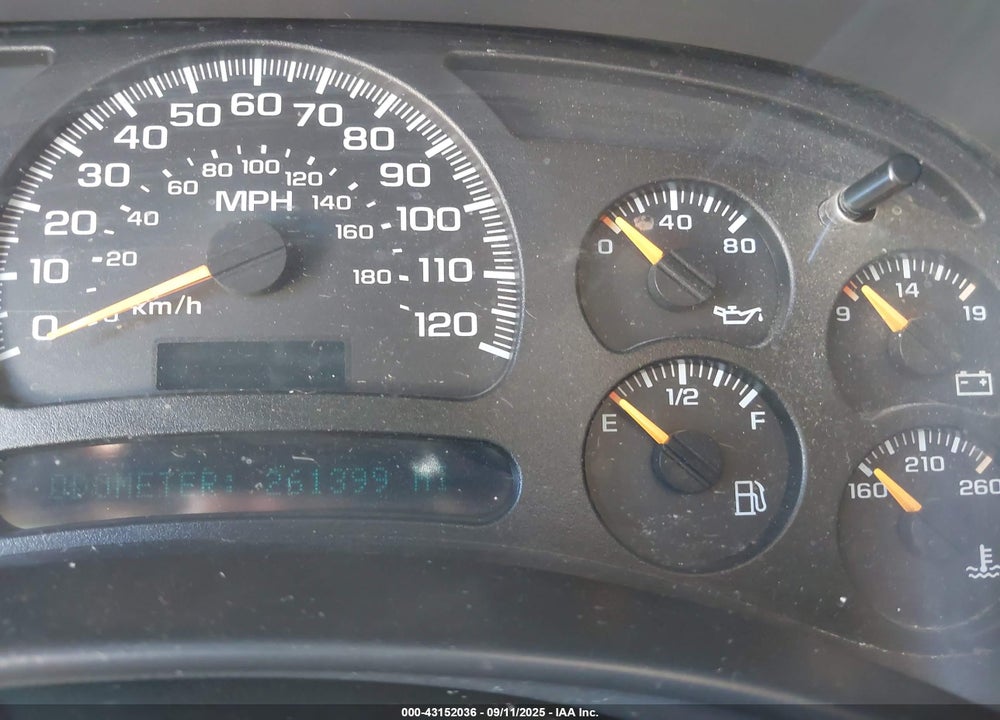 2004 CHEVROLET TAHOE LS VIN: 1GNEC13V04J315124