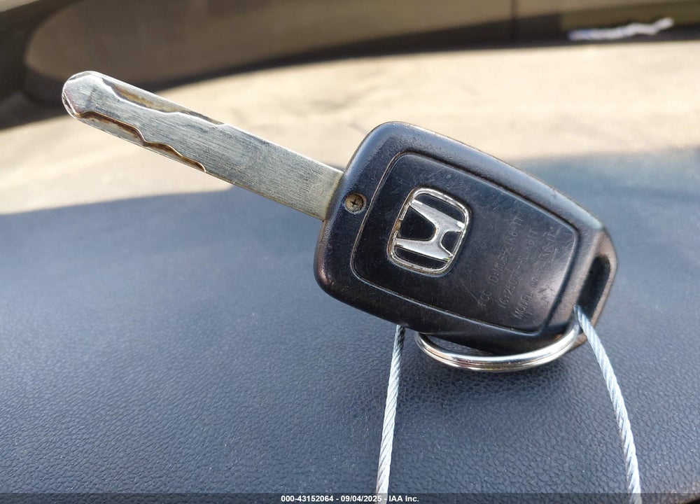 2014 HONDA CIVIC LX VIN: 19XFB2F55EE266986