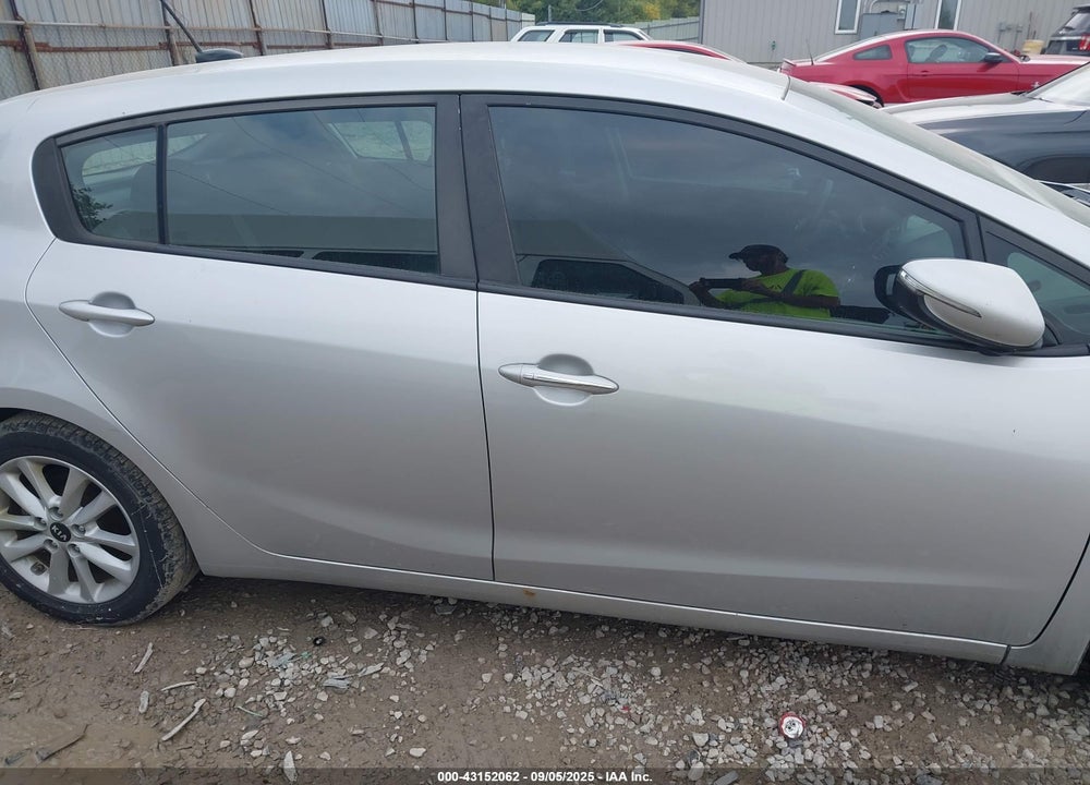 2017 KIA FORTE VIN: KNAFK5A81H5669587