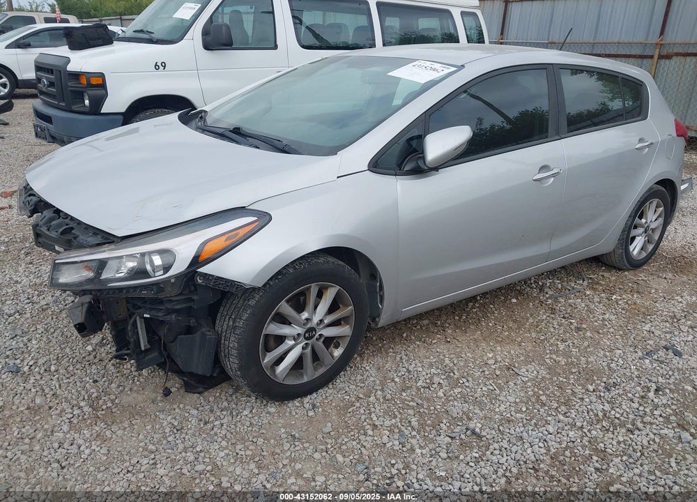 2017 KIA FORTE VIN: KNAFK5A81H5669587