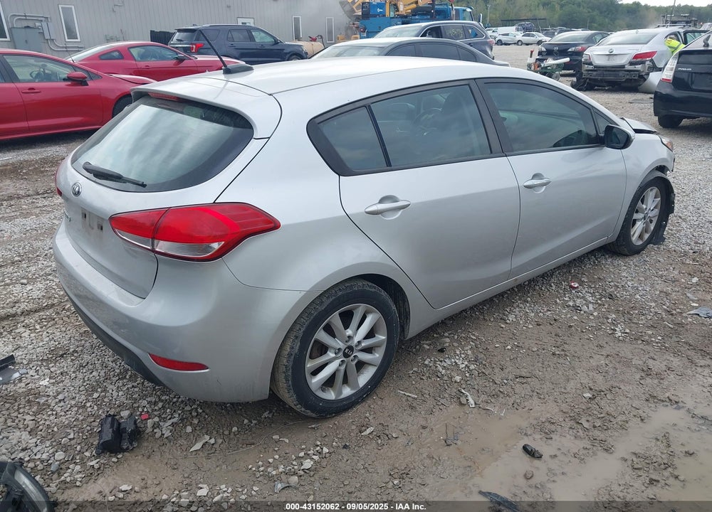 2017 KIA FORTE VIN: KNAFK5A81H5669587