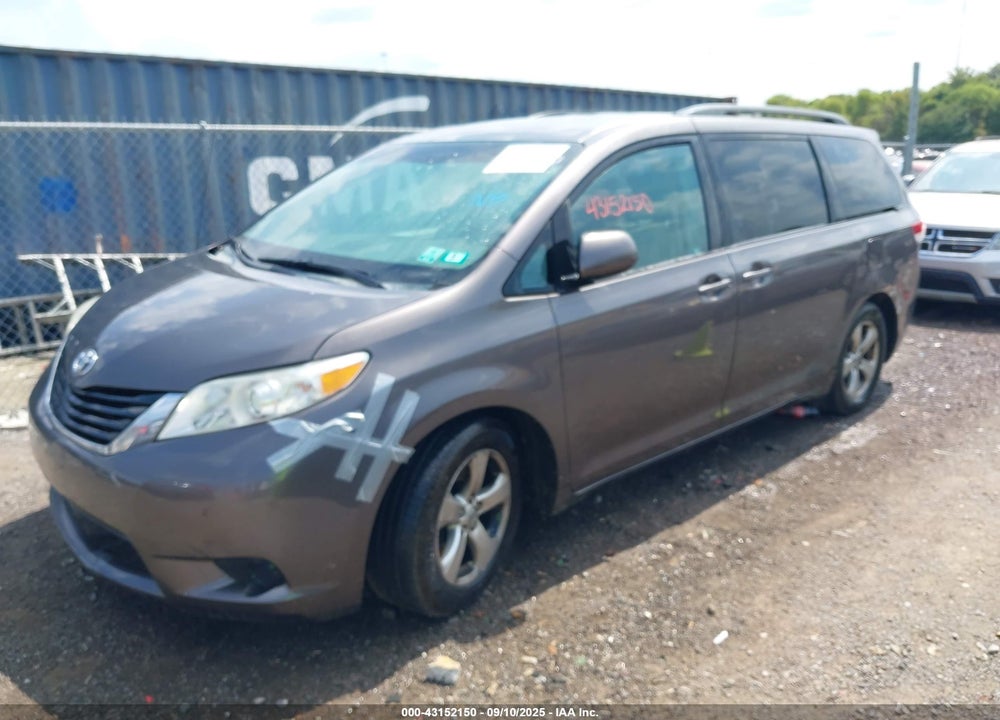 2013 TOYOTA SIENNA VIN: 5TDKK3DC5DS355368