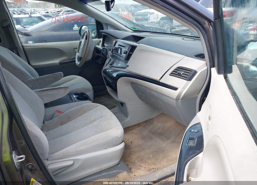2013 TOYOTA SIENNA VIN: 5TDKK3DC5DS355368