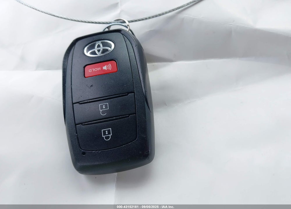 2022 TOYOTA COROLLA CROSS LE VIN: 7MUCAAAG5NV037129
