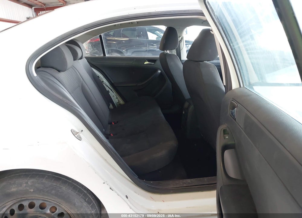 2016 VOLKSWAGEN JETTA VIN: 3VW267AJ3GM262008