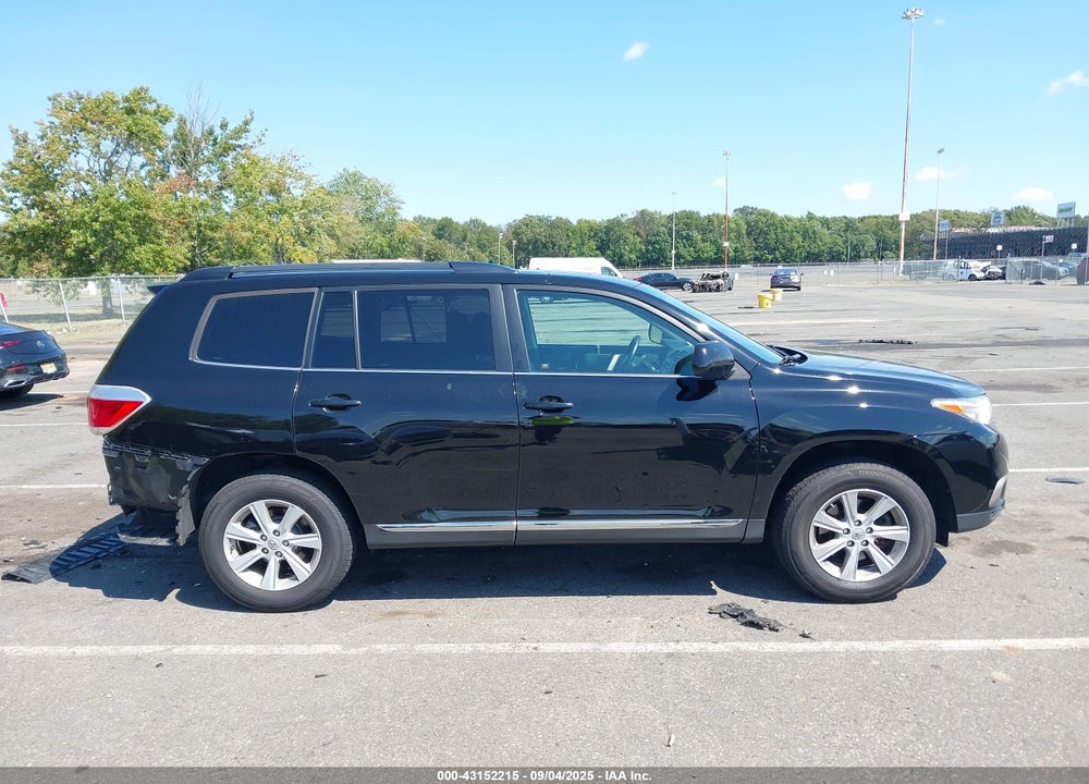 2013 TOYOTA HIGHLANDER SE V6 VIN: 5TDBK3EH8DS211713