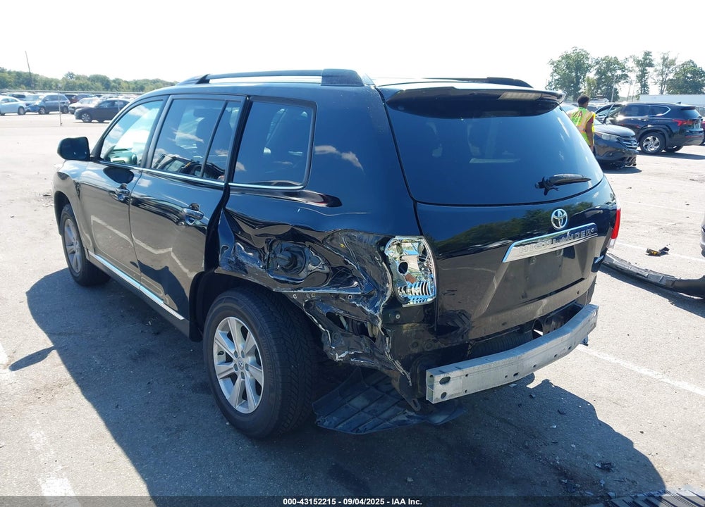 2013 TOYOTA HIGHLANDER SE V6 VIN: 5TDBK3EH8DS211713
