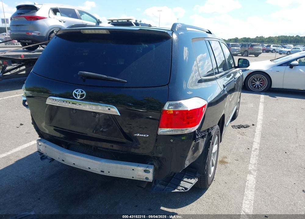 2013 TOYOTA HIGHLANDER SE V6 VIN: 5TDBK3EH8DS211713