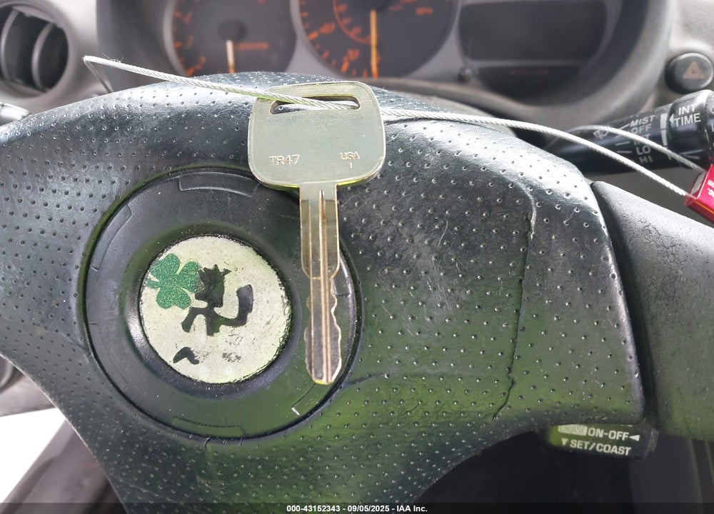 2000 TOYOTA CELICA GT VIN: JTDDR32T7Y0017373