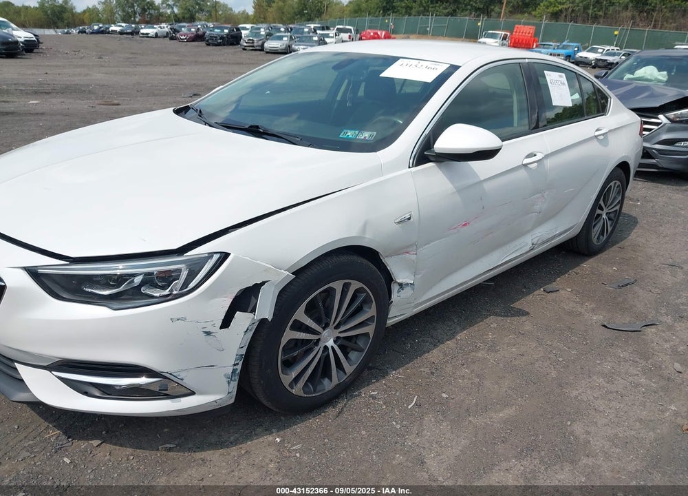 2019 BUICK REGAL SPORTBACK VIN: W04GR6SXXK1009684