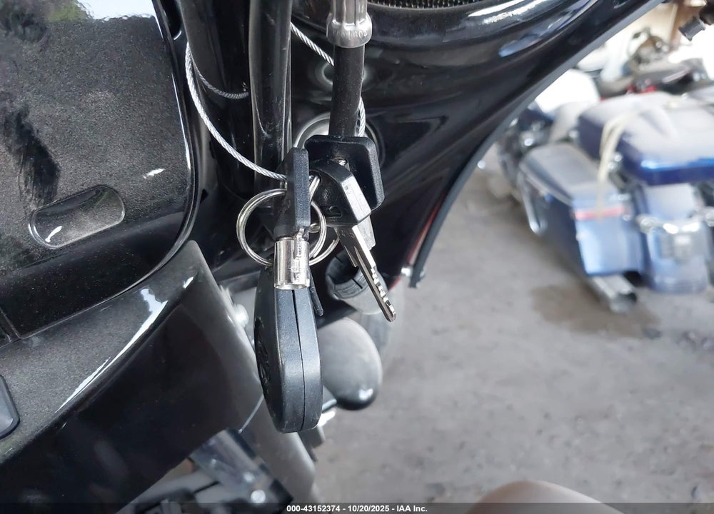 2021 HARLEY-DAVIDSON FLHTK VIN: 1HD1KEF11MB648015