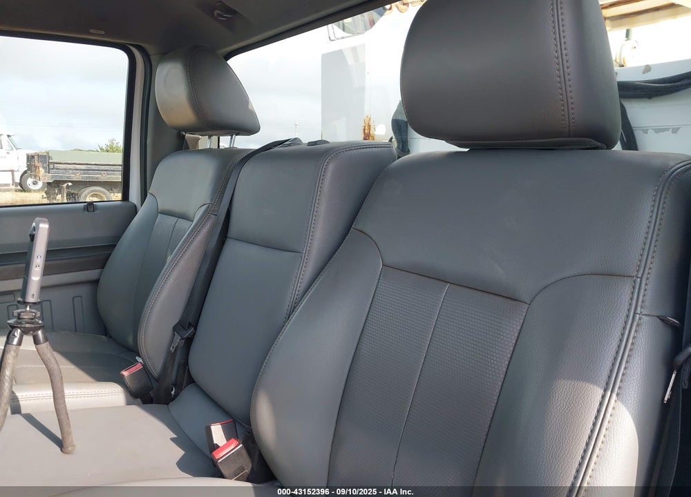 2011 FORD F-550 CHASSIS XL VIN: 1FDUF5HT4BEB78202