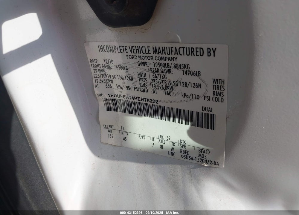 2011 FORD F-550 CHASSIS XL VIN: 1FDUF5HT4BEB78202