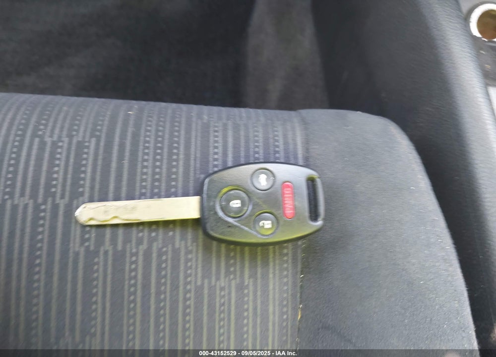 2011 HONDA ACCORD VIN: 1HGCP2F34BA094968